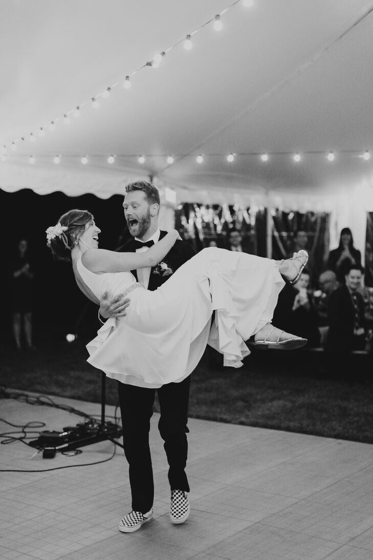 For their first dance, Erin and Tyler chose Fleetwood Mac’s “Everywhere.” “Weeks of dance lessons helped us move it on the dance floor. Our routine had twists, turns, dips and even a 'Dirty Dancing' lift,” Erin says.