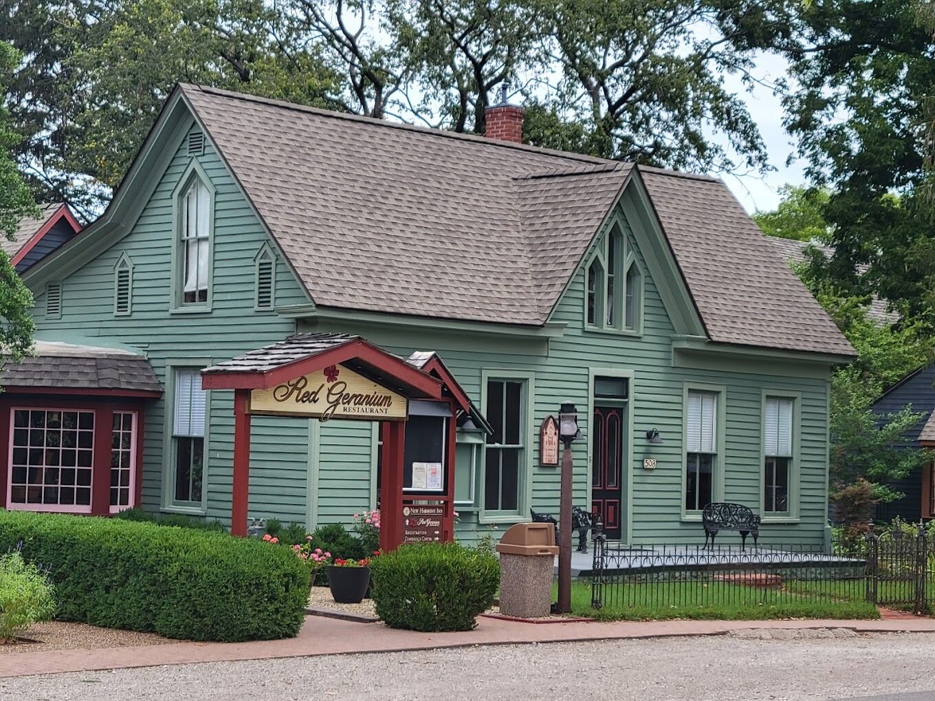 Picture of Red Geranium Restaurant