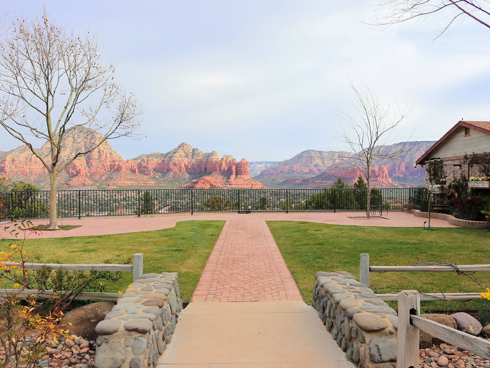 Picture of Sky Ranch Lodge