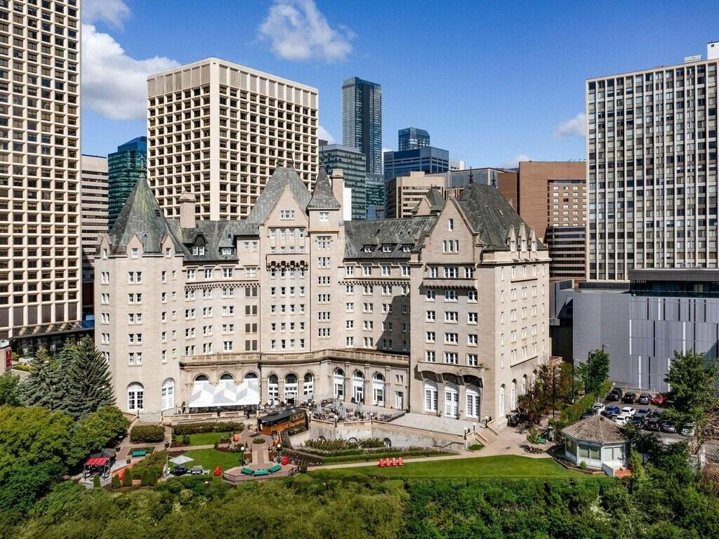 Picture of Fairmont Hotel Macdonald