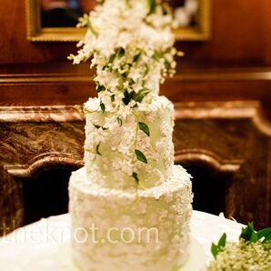 Lace-applique and Lily Cake