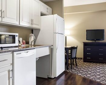 Picture of Mainstay Suites