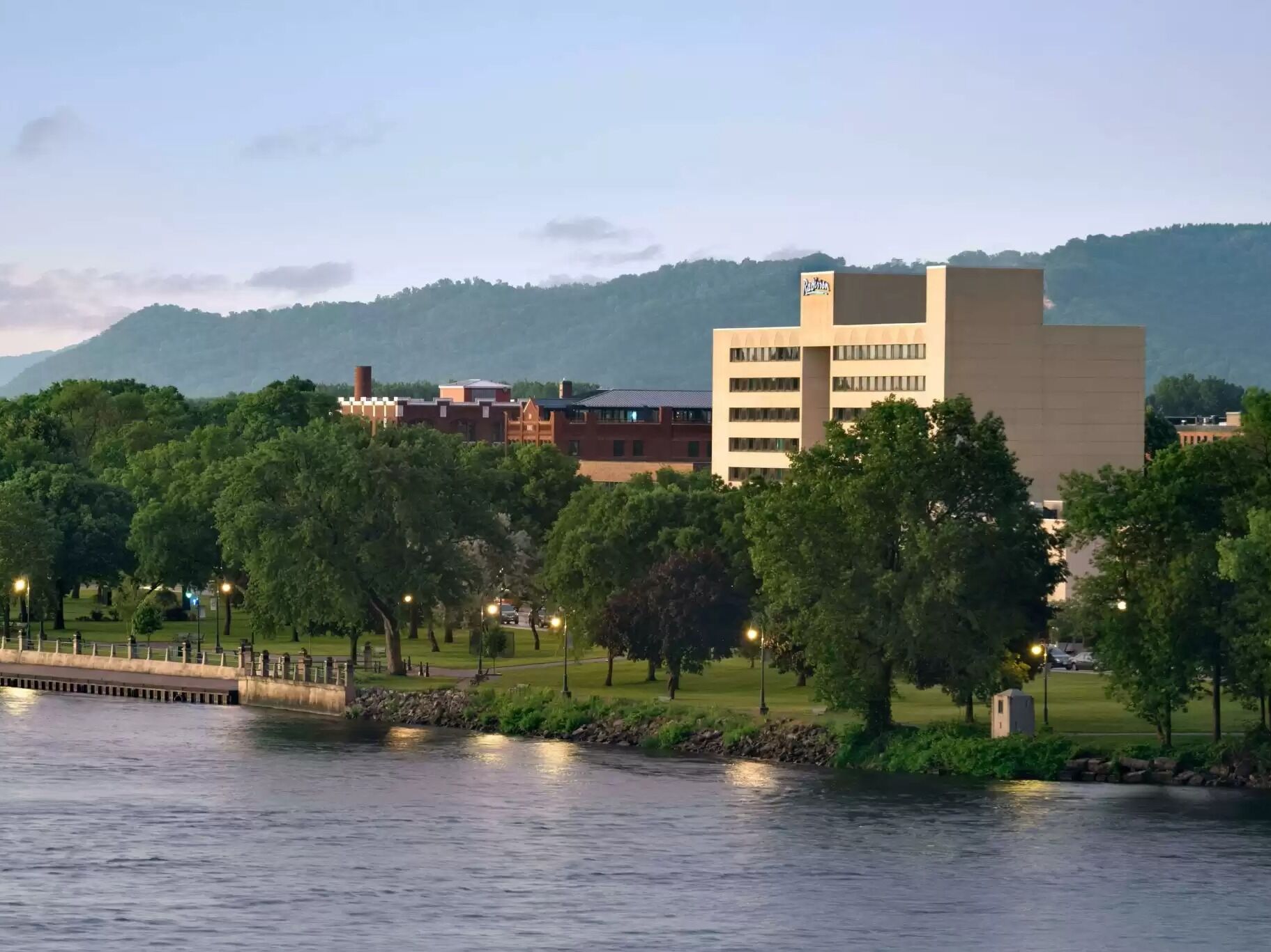 Picture of Radisson Hotel La Crosse