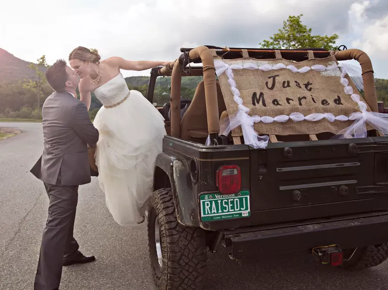 Open-Top Jeep Wedding Transportation 