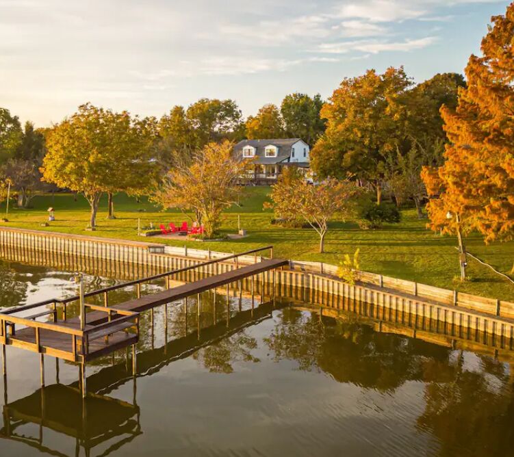 Picture of House By The Lake Airbnb