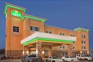 Picture of La Quinta Inn & Suites by Wyndham Tulsa Catoosa Route 66