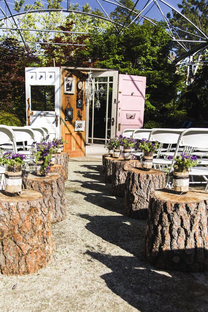 Tree Stump Aisle Decor