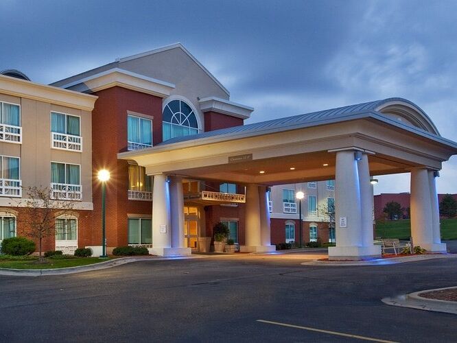 Picture of Holiday Inn Express & Suites Grand Rapids-North, an IHG Hotel