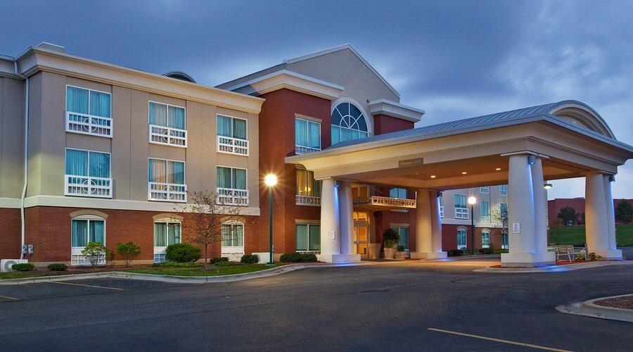 Picture of Holiday Inn Express & Suites Grand Rapids-North, an IHG Hotel