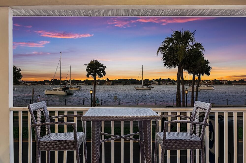 Picture of Best Western Historic Bayfront