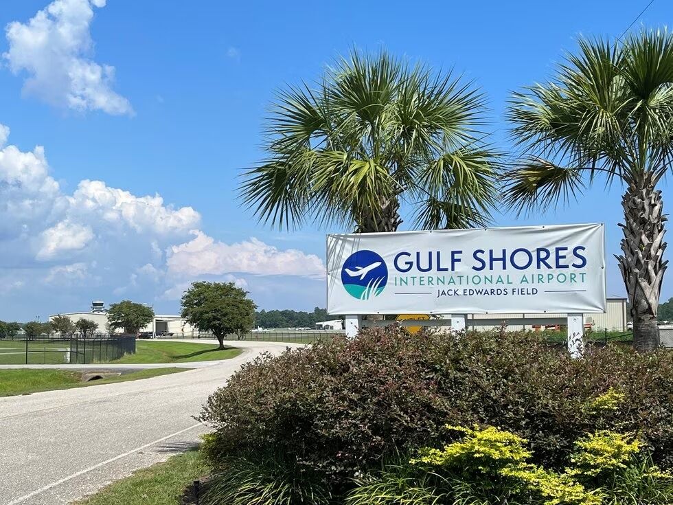 Picture of Gulf Shores International Airport at Jack Edwards Field