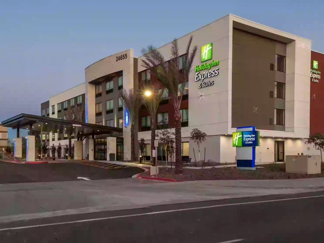 Picture of Holiday Inn Express & Suites Phoenix North - Happy Valley