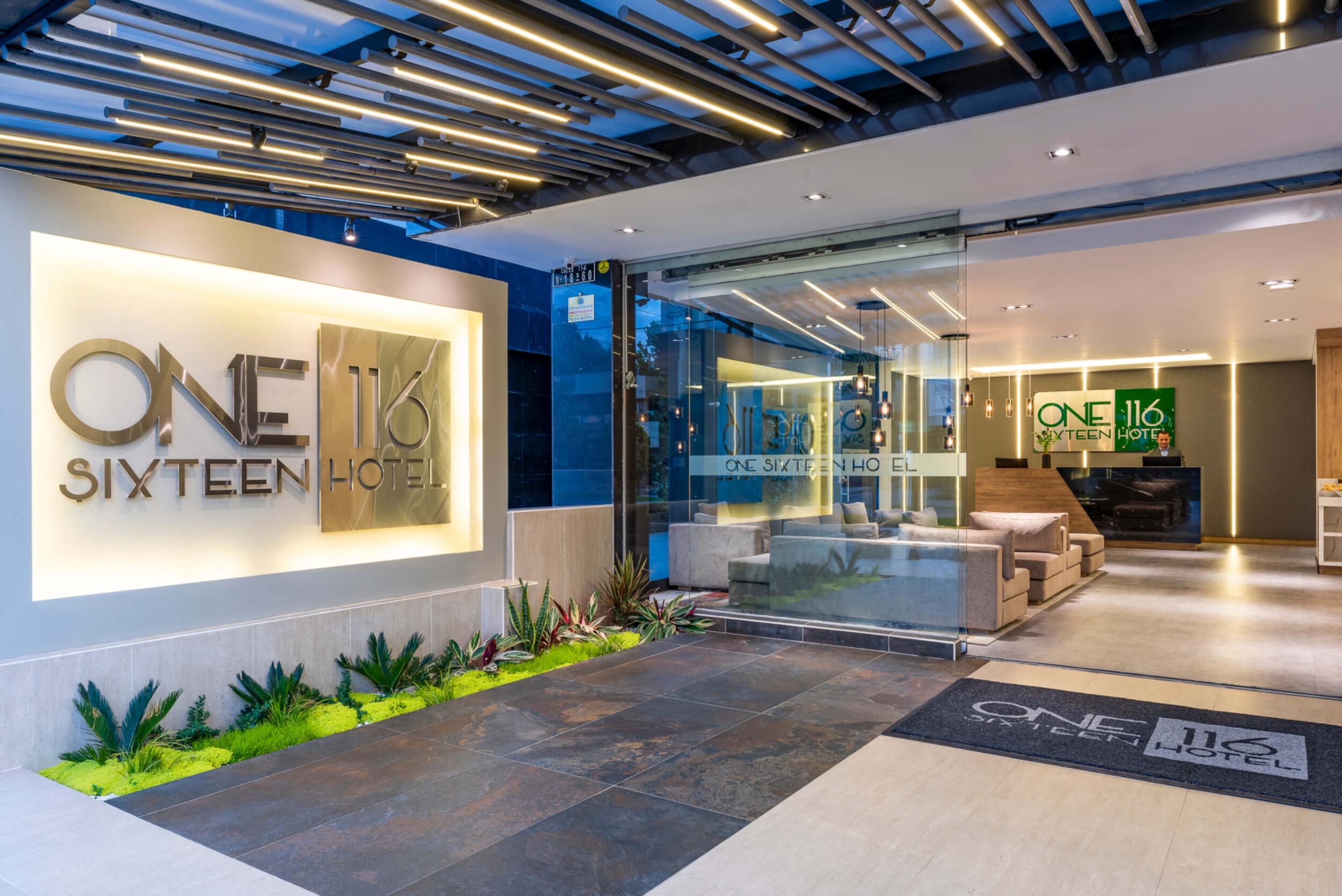 Picture of One Sixteen Hotel (also known as Cosmos 116)