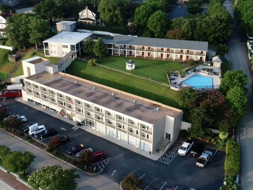 Picture of Yorktown Beach Hotel