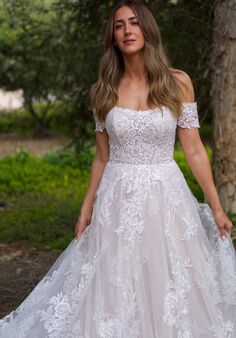 Essense of Australia D3464 A-Line Wedding Dress