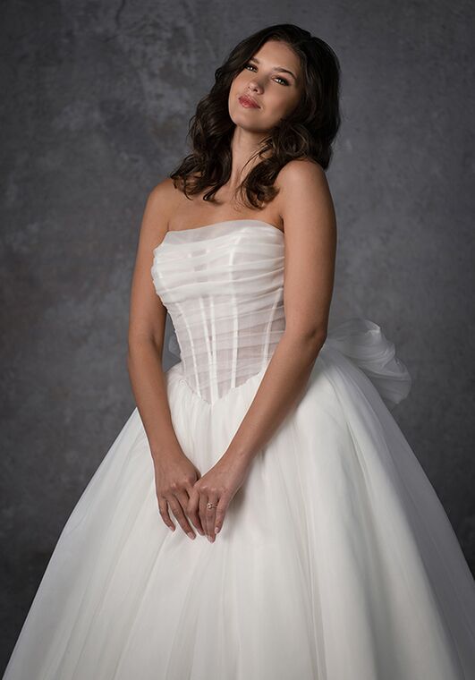 Essense of Australia D4322 Ball Gown Wedding Dress - 6