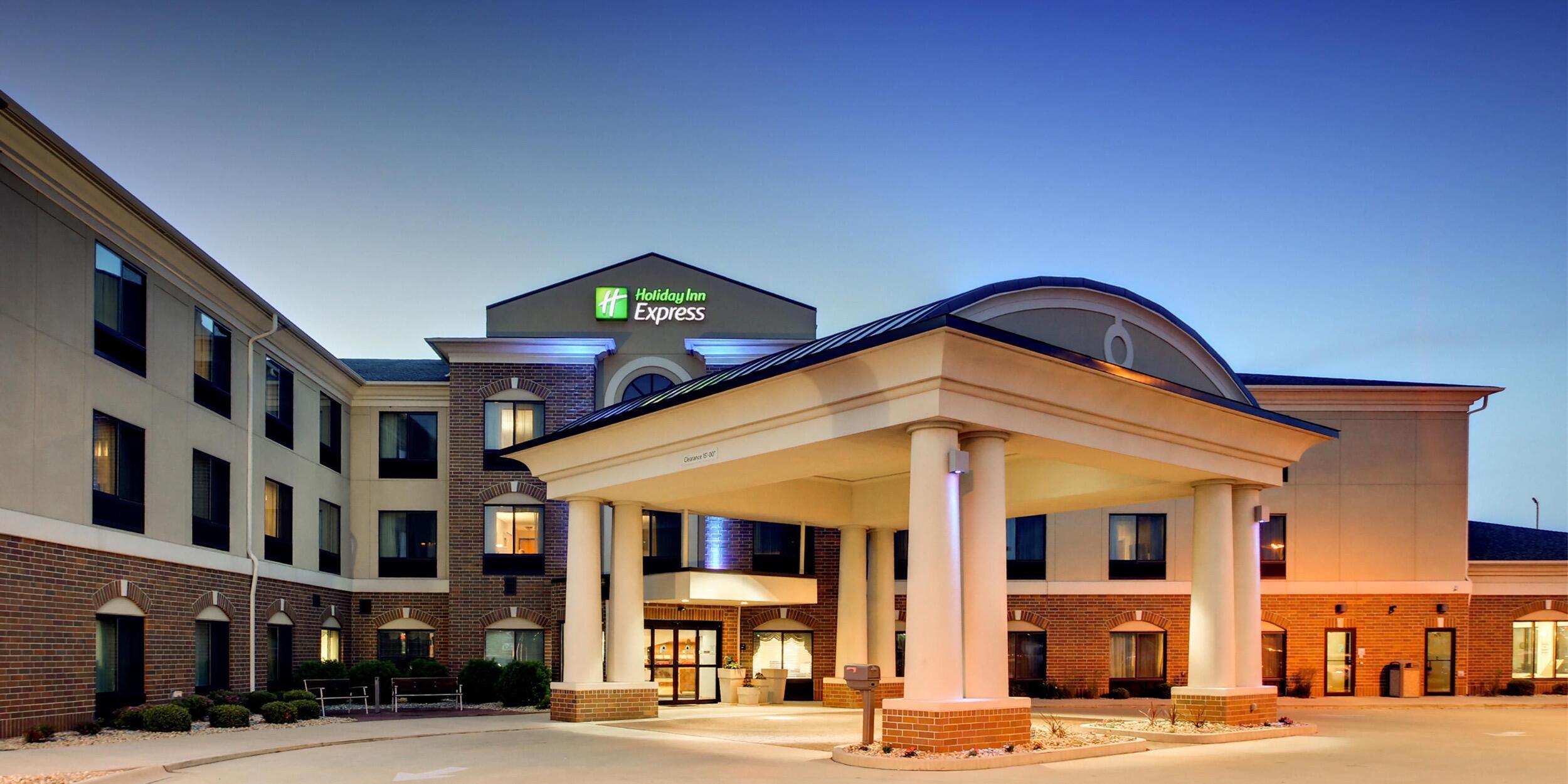 Picture of Holiday Inn Express & Suites Peru - Lasalle Area, an IHG Hotel