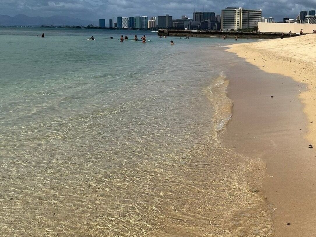 Picture of Kaimana Beach