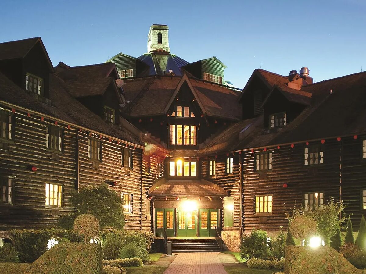 Picture of Fairmont Le Chateau Montebello