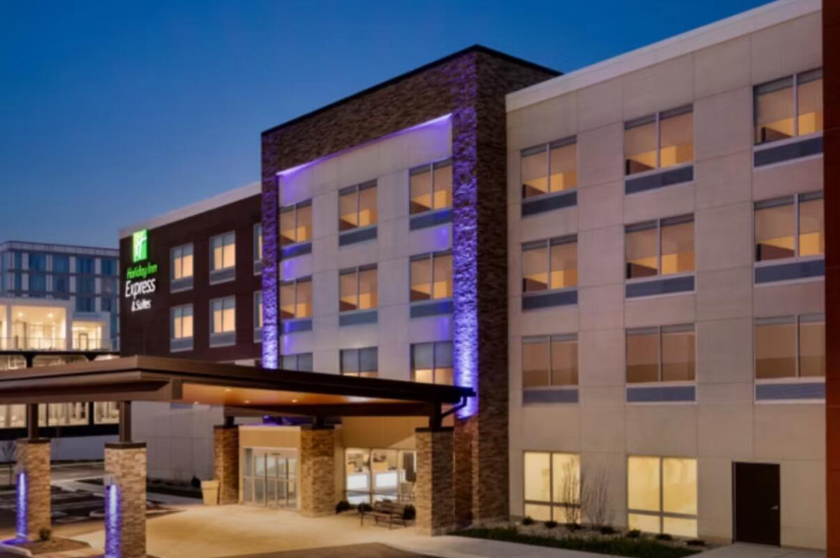 Picture of Holiday Inn Express & Suites Cincinnati NE -Redbank Rd.