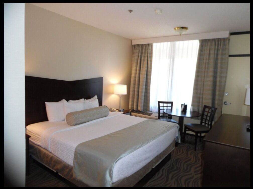 Picture of Breakers Hotel & Suites