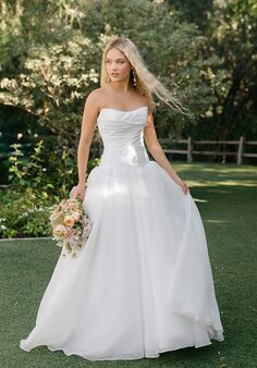 Allure Romance R3900 A-Line Wedding Dress