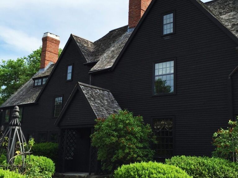 Picture of The House of the Seven Gables