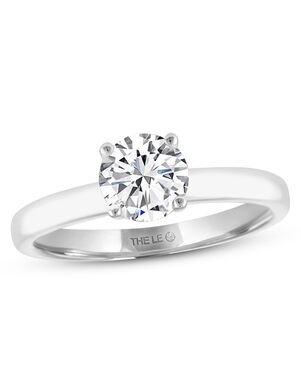 Kay Jewelers Classic Round Cut Engagement Ring