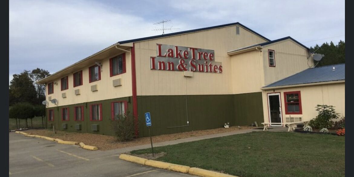 Picture of LakeTree Inn & Suites