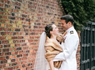 Tierney Houck (27 and a social worker) and Brandon Smith's (34 and a naval helicopter pilot) wedding perfectly captured the holiday spirit. "We wanted