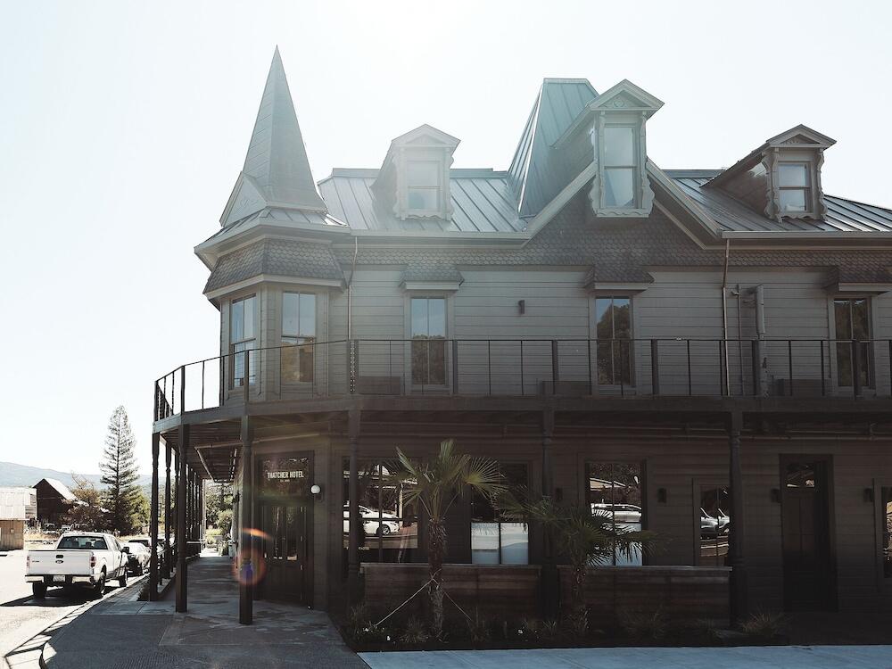 Picture of Thatcher Hotel