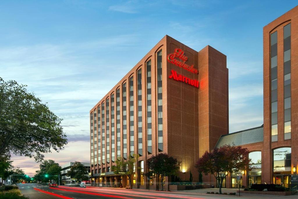 Picture of The Lincoln Marriott Cornhusker Hotel