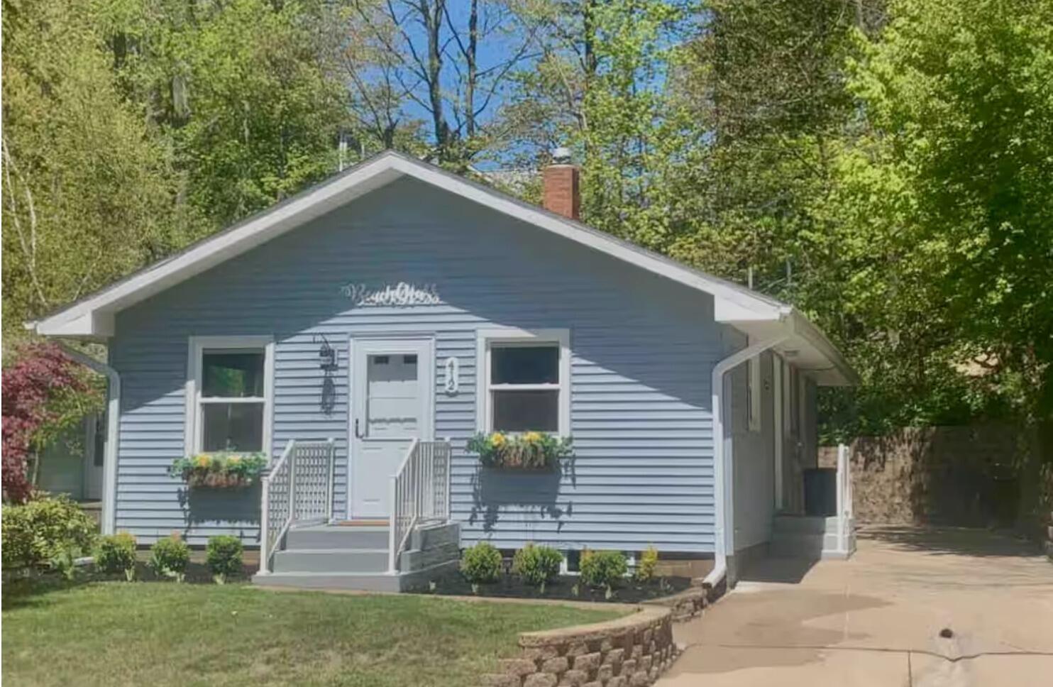 Picture of 2 bedroom (4 guests) AirBnB