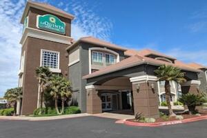 Picture of La Quinta Inn & Suites by Wyndham Manteca Ripon