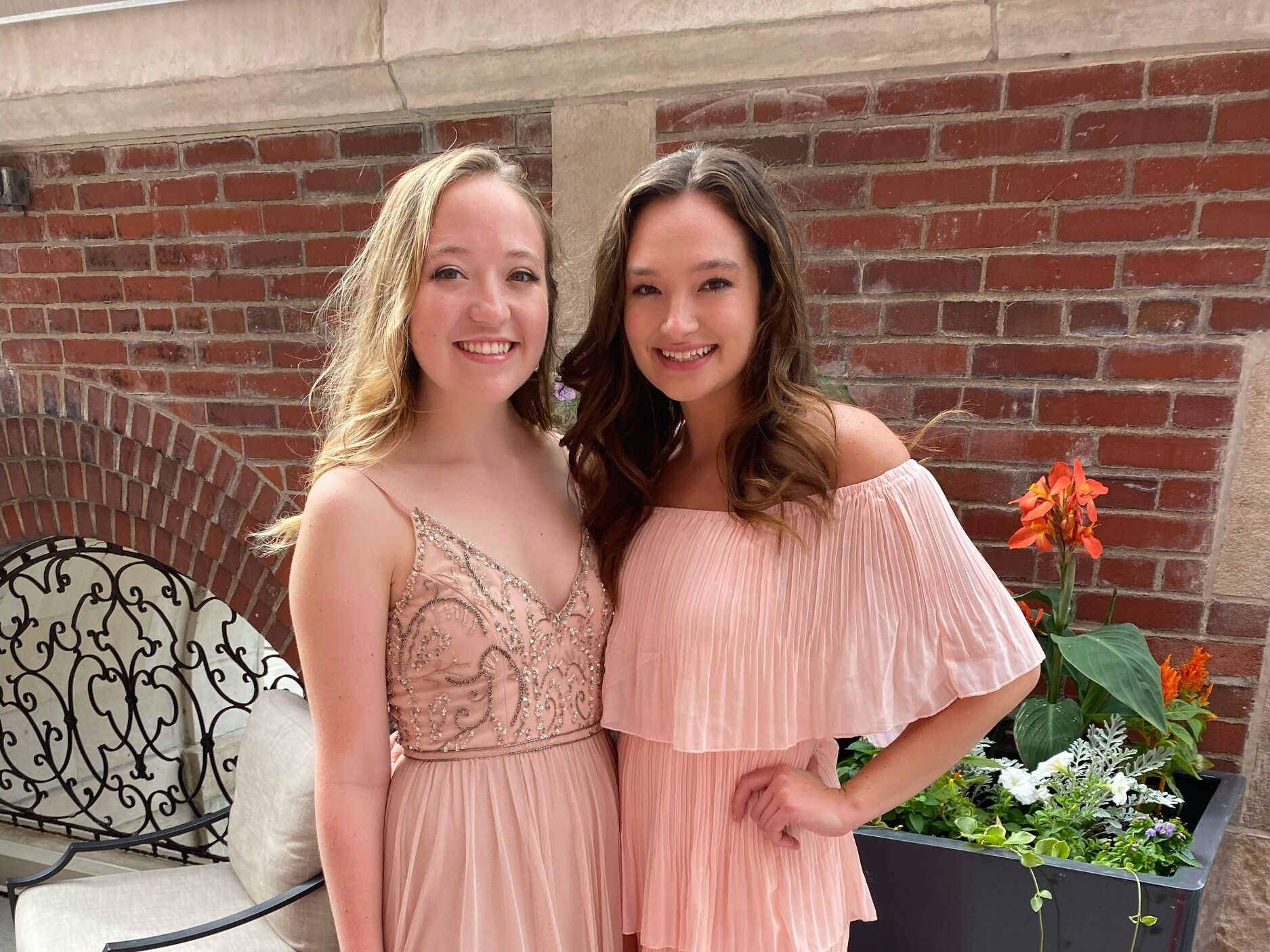 Picture of carley + corinne