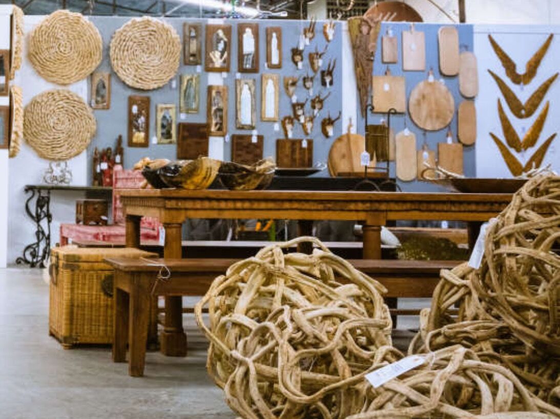 Picture of Antiques Shopping in Asheville 