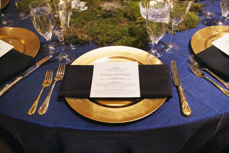 “The food was easily one of the highlights of the evening for us,” says Linsey of Local Harvest Catering’s topnotch menu. Everything from the appetizers to the desserts were locally sourced, making for dishes that were fresh, flavorful and a huge hit with guests. Dinner was a sit down affair, where guests were served a delicious progression of Niçoise salad with smoked Missouri trout, smoked pork loin with date glaze, mashed sweet potatoes and butter-braised Brussels sprouts. Dessert was just as decadent with Linsey and Cliff treating guests to spread of St. Louis favorites like gooey butter cake and Ted Drewes concretes.