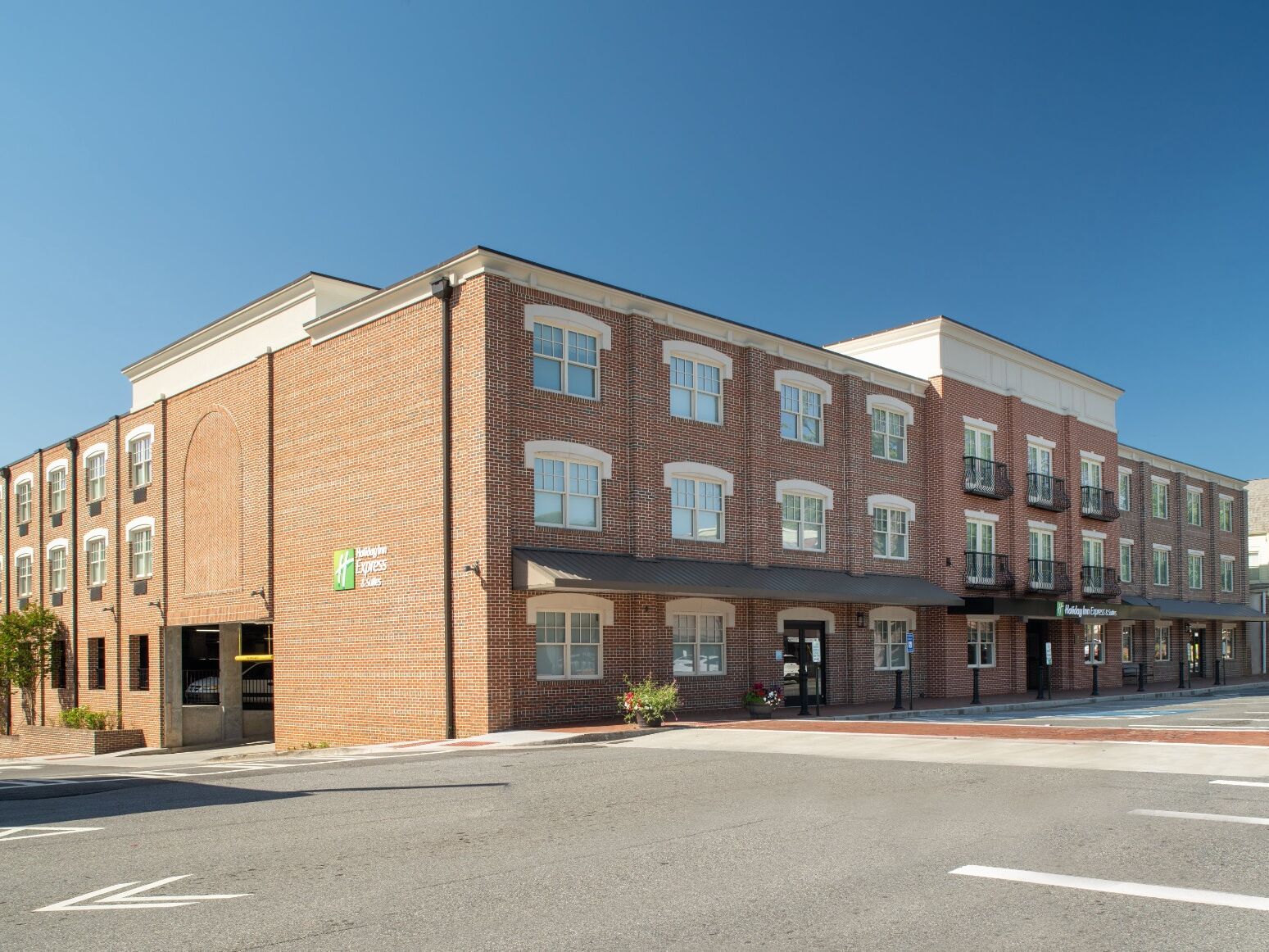 Picture of Holiday Inn Express & Suites Dahlonega - University Area, an IHG Hotel