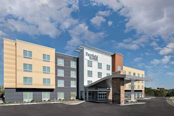 Picture of Fairfield Inn & Suites by Marriott Lake Geneva