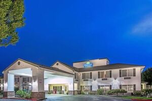 Picture of Days Inn & Suites by Wyndham Gresham