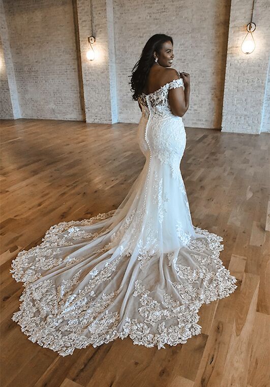 Essense of Australia D3247 plus Fit-and-Flare Wedding Dress - 5