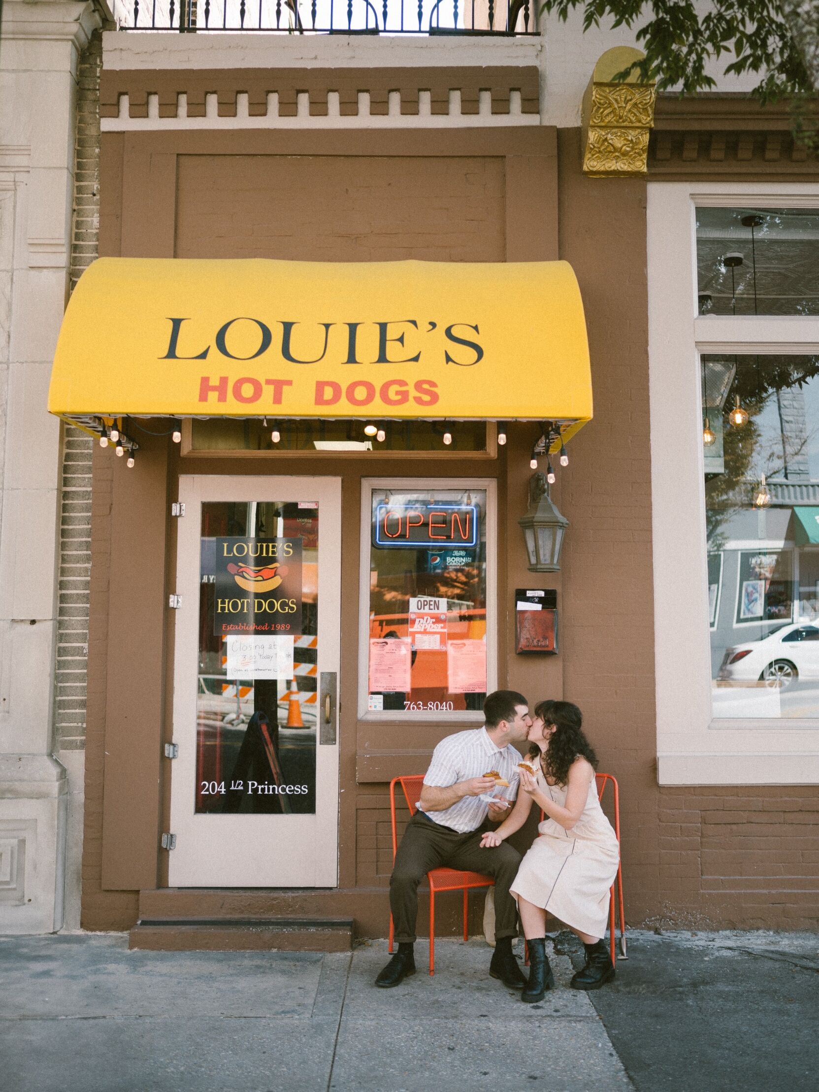 Picture of Louie's Hot Dogs