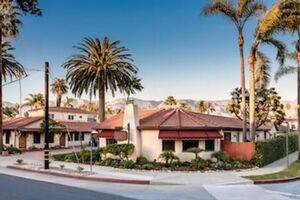 Picture of Harbor House Inn