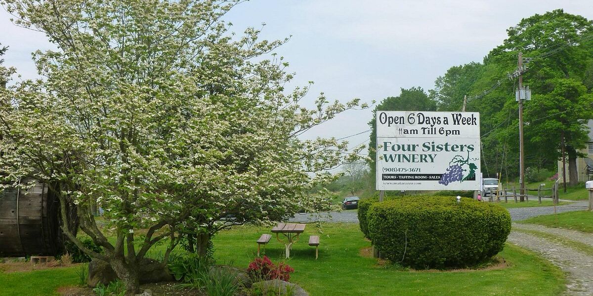 Picture of Four Sisters Winery