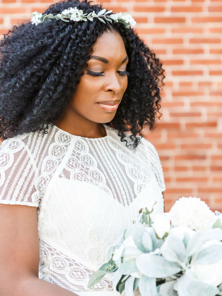 35 Curly Hair Wedding Styles for Long, Medium & Short Cuts