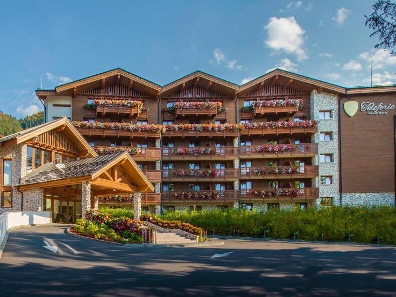 Picture of Teleferic Grand Hotel
