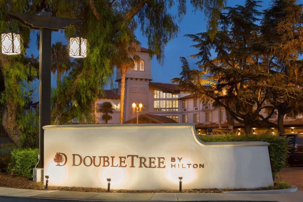 Picture of DoubleTree by Hilton Hotel Campbell - Pruneyard Plaza