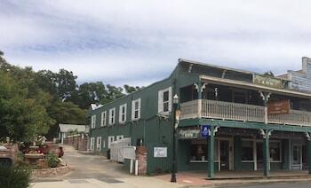 Picture of Americas Best Value Inn & Suites Royal Carriage