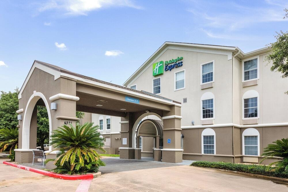 Picture of Holiday Inn Express Hotel & Suites Columbus by IHG