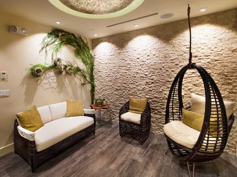 Waiting room at Marriott Marquis San Diego Marina